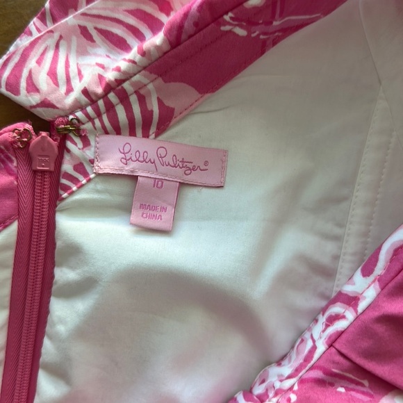 Lily Pulitzer dress in a beautiful pink flowers pattern - Picture 8 of 8